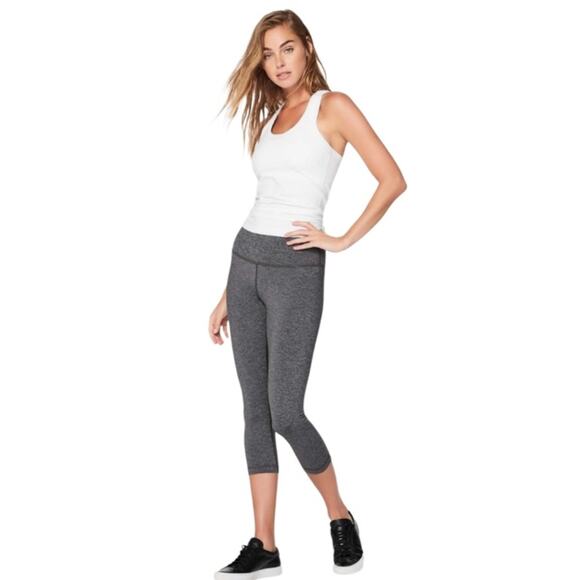 Lululemon Athletic Leggings Cropped Gray Striped Size 8 - Picture 3 of 7